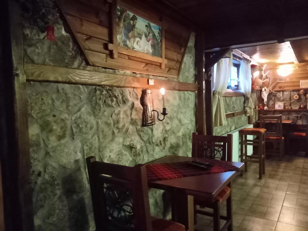 Hotel Кръчмъ При Байката Ribarica Exteriér fotografie