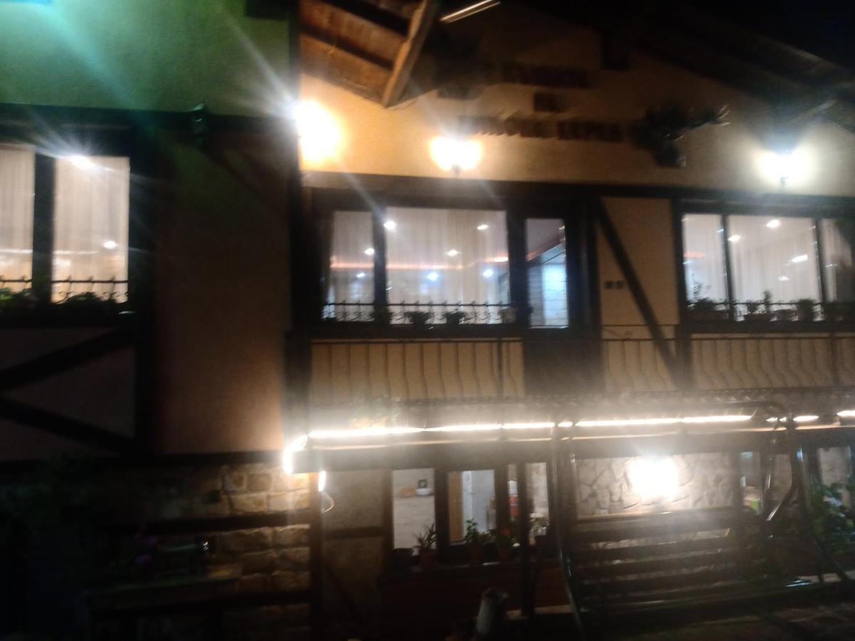 Hotel Кръчмъ При Байката Ribarica Exteriér fotografie